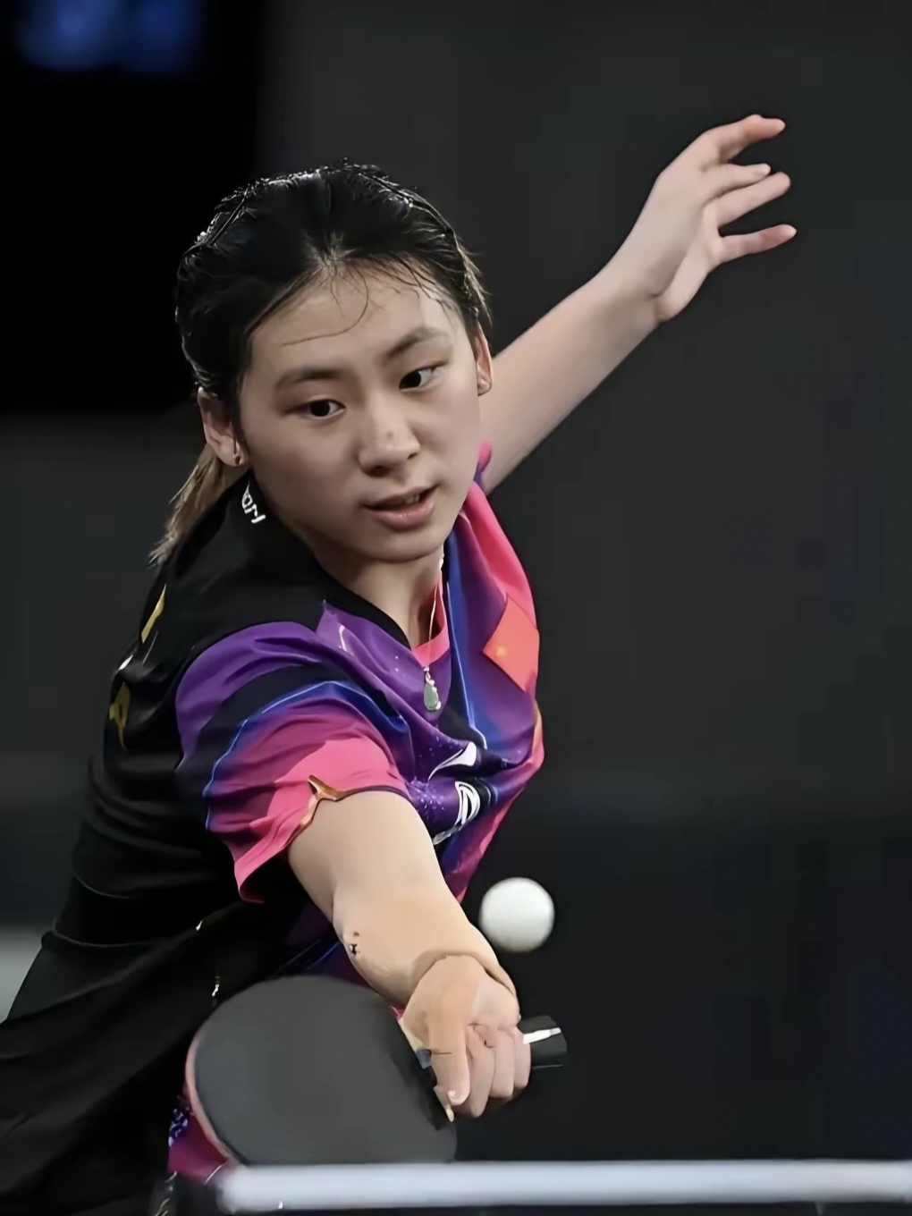 纷纷对他表 纷纷对他表